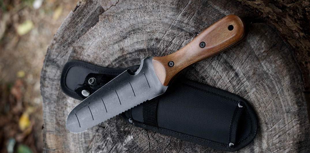 garden shovel